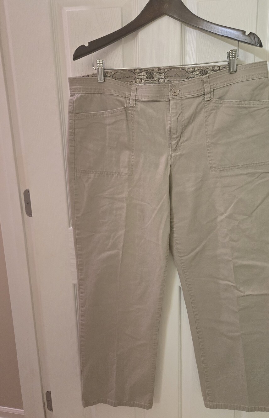 Gloria Vanderbilt Pants 16 Short Tan